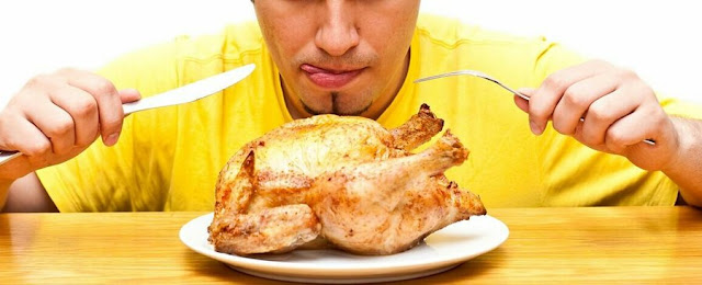 الإفراط في تناول الدجاج يمكن أن يؤدي إلى الإصابة بالسرطان !